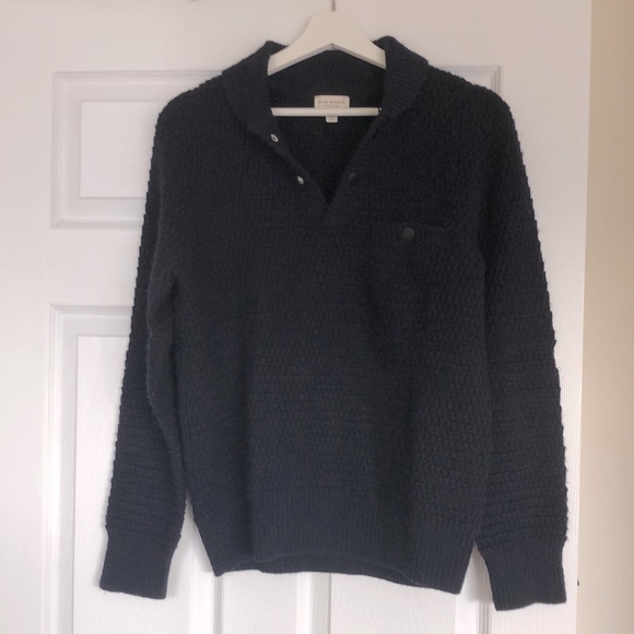 Club Monaco Other - Club Monaco Black Sweater